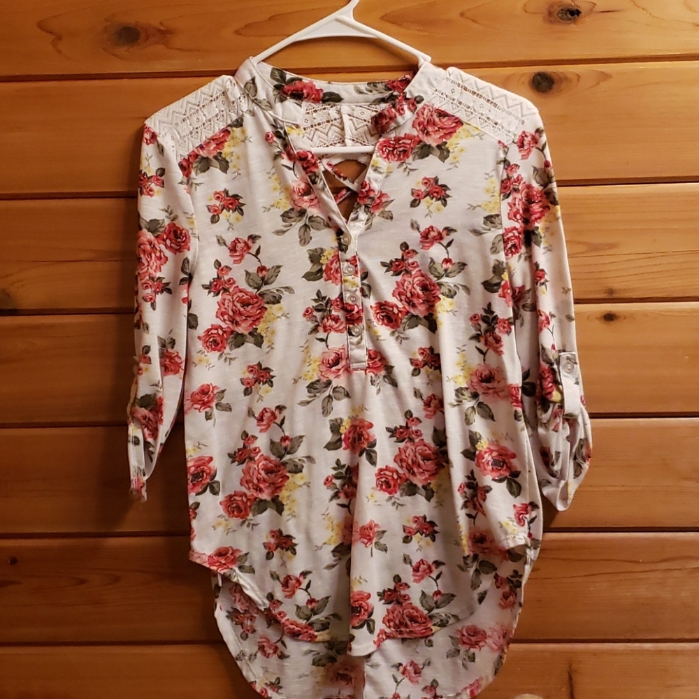 Floral 3/4 sleeve top